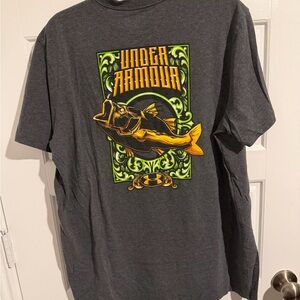 Under Armour Men's Charcoal Tee with Fish Graphic in back